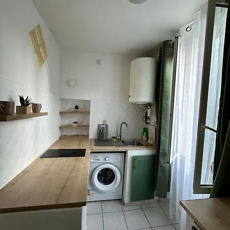 Apartman - *