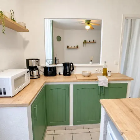 Apartman - *